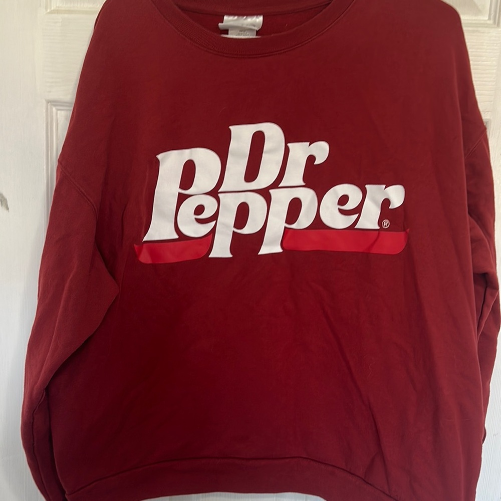 Crewneck sweatshirt says Dr Pepper